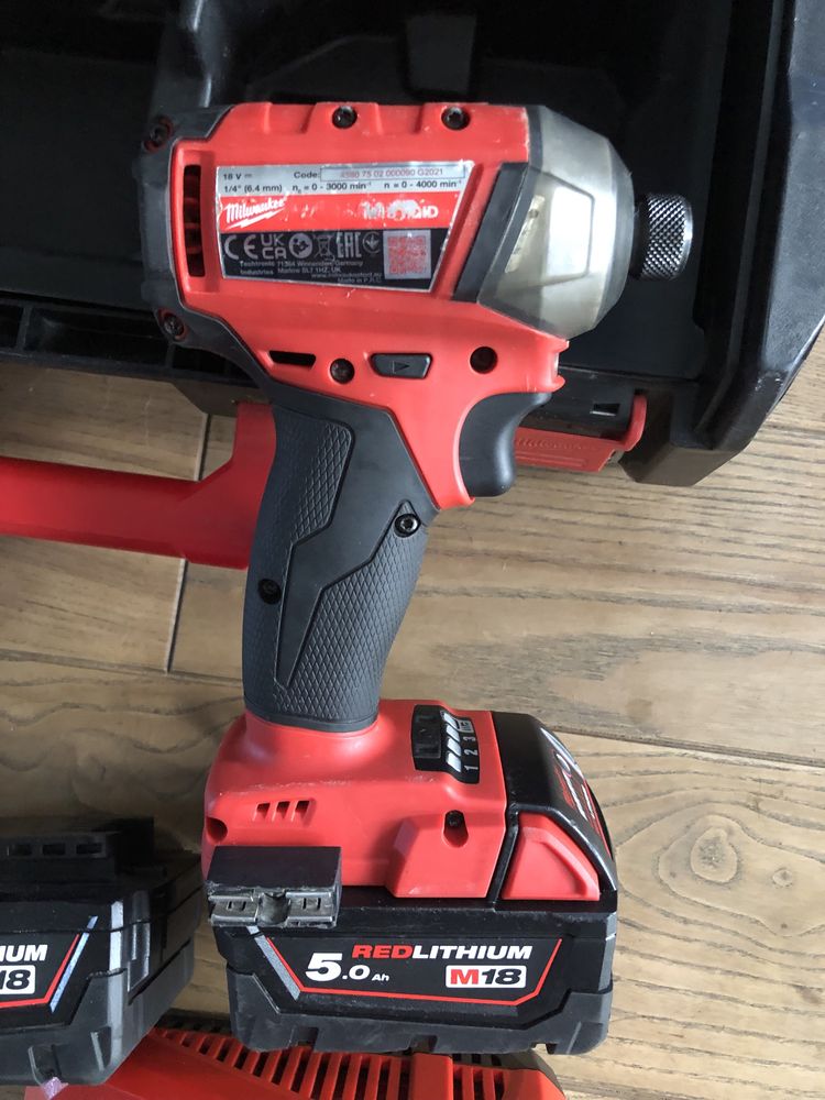 Безщітковий.Акум.Імпакт Milwaukee M18 FQID Surge