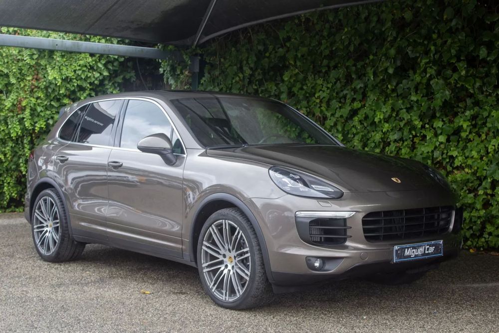 Porsche Cayenne Platinum Edition