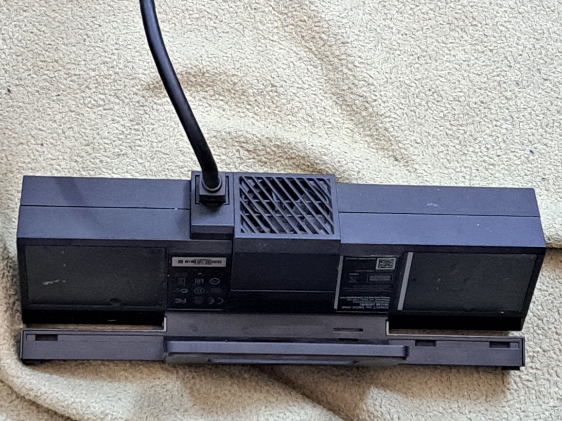 Kinect xbox One stan bardzo dobry beż wad