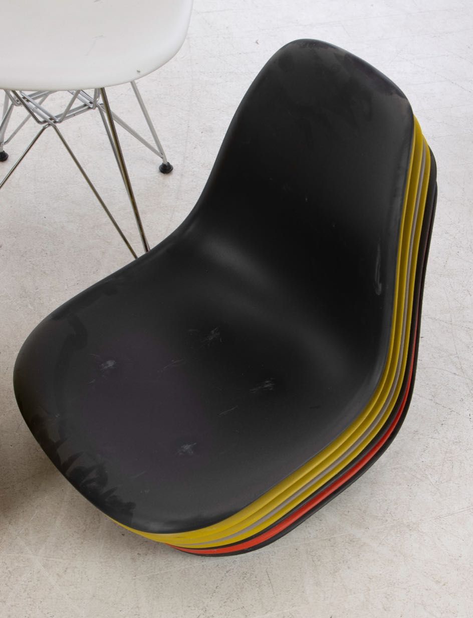 Zestaw Vitra Charles Eames. Model DAR DSR DSS skorupy