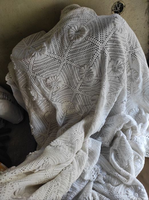 Colcha de renda em roseta