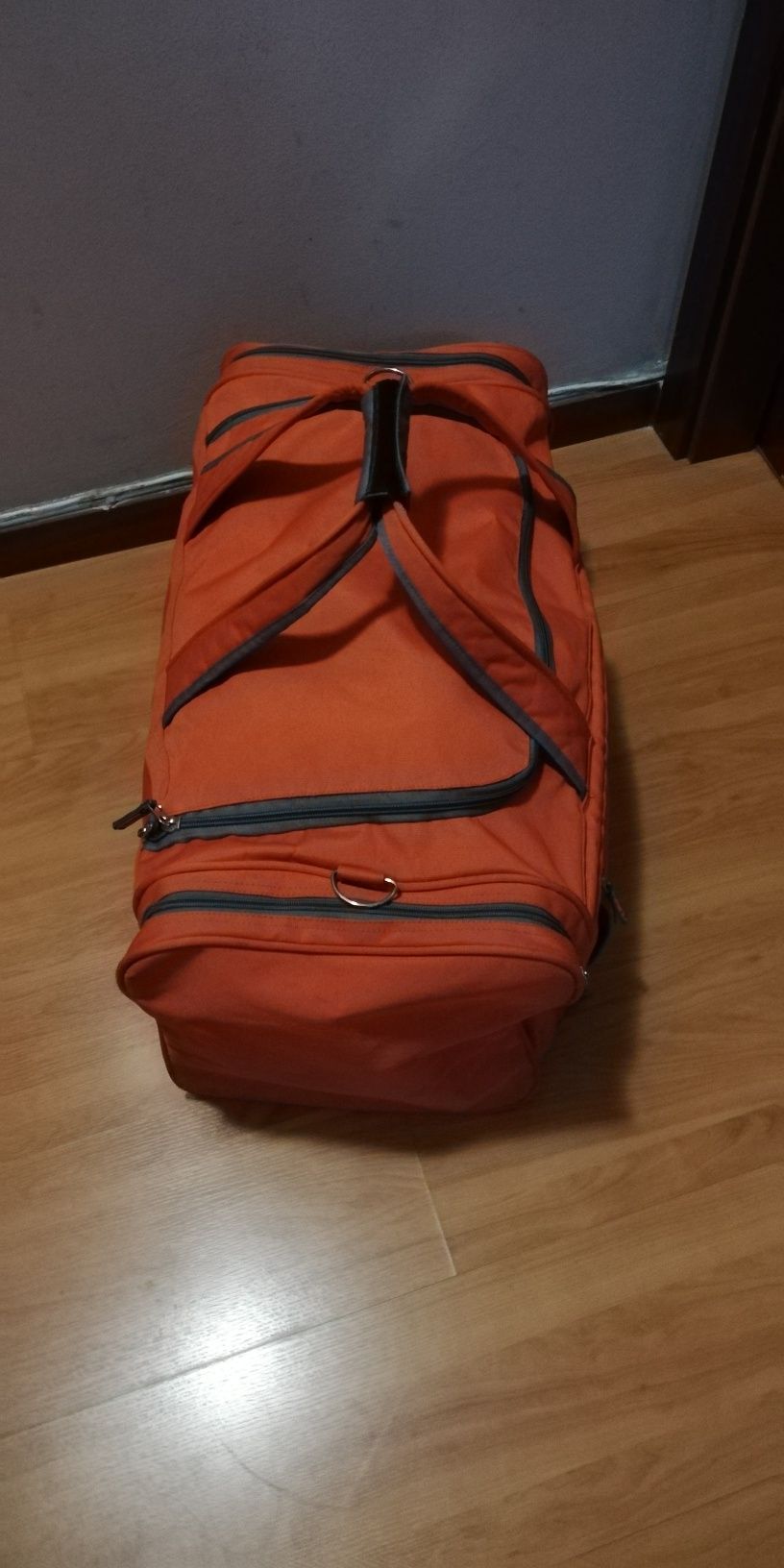Vendo mala de viagem Trolley grande com 4