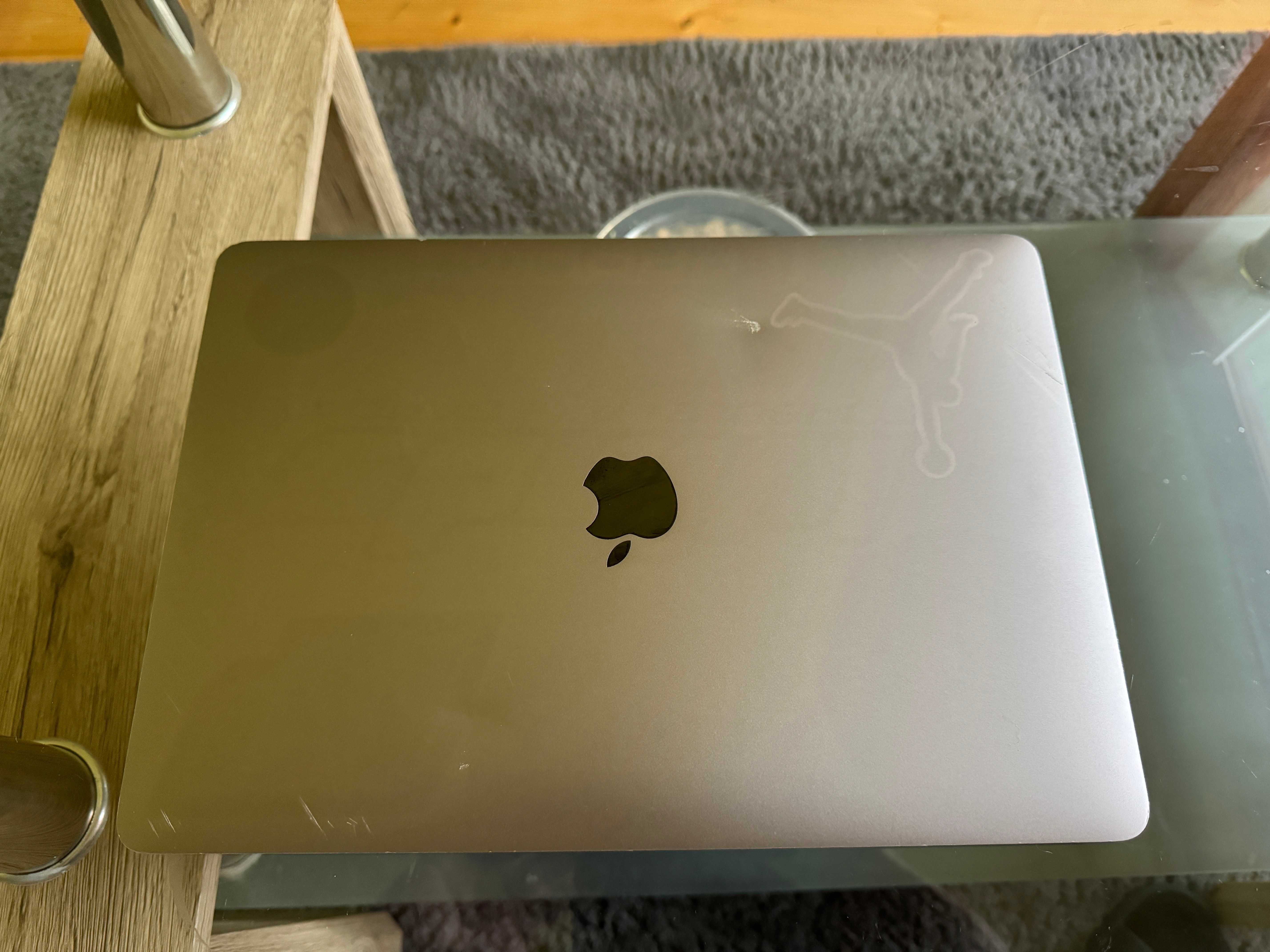 Macbook Air 2019 A1932 Intel I5/8GB ram/128GB SSD