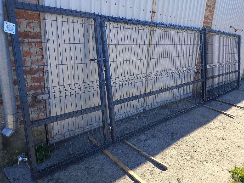 Brama wjazdowa dwuskrzydłowa panelowa 5m plus furtka