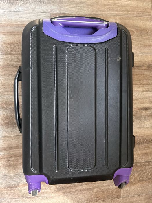 Walizka podróżna na kółkach