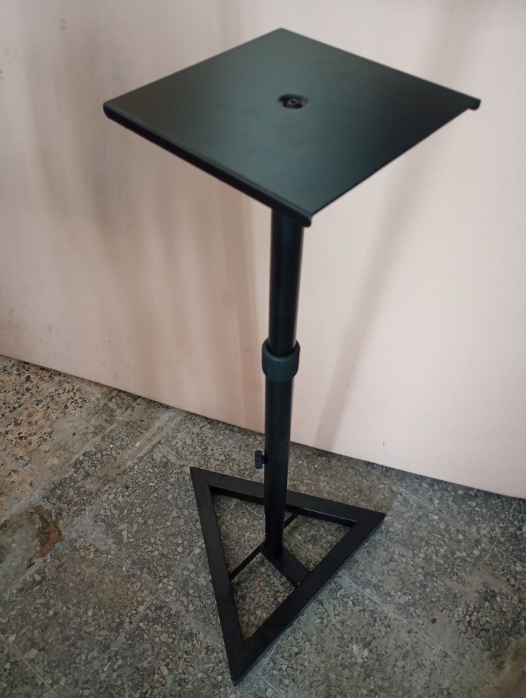 Tripé para monitor
