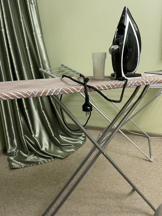 Праска Tefal TurboPro Anti-Calc FV5645 та прасувальна дошка Eurogold