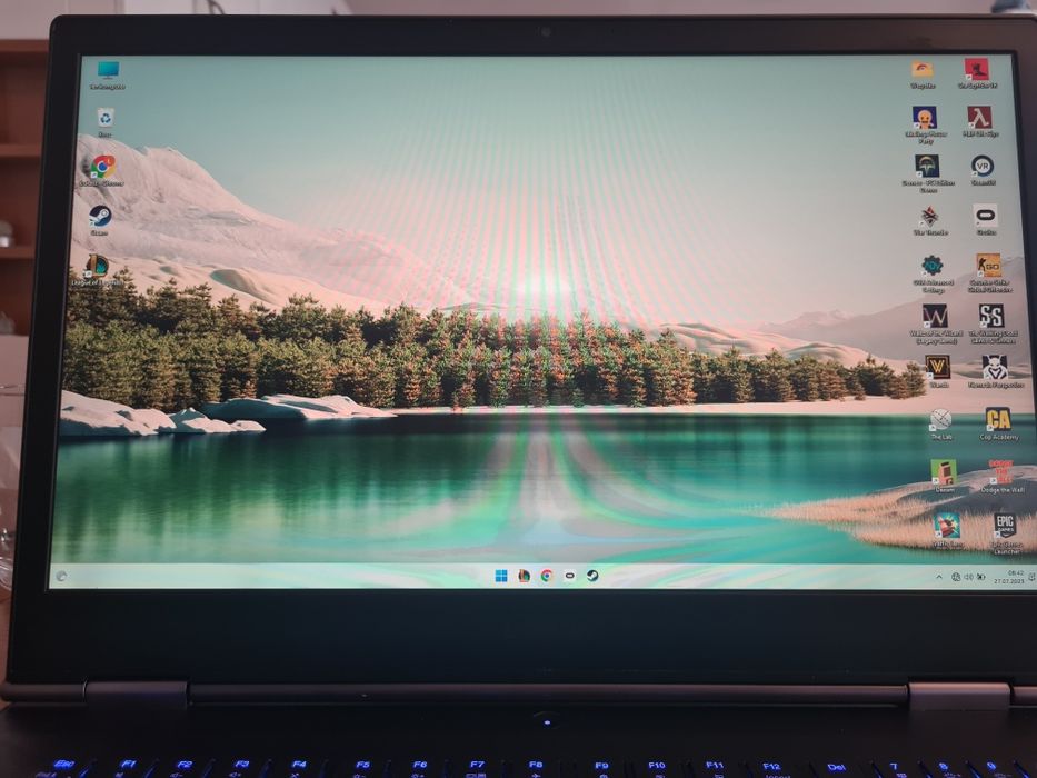 Lenovo Legion Y740-17IRHg i7-9750H/16GB RTX2070 Max-Q 144HZ