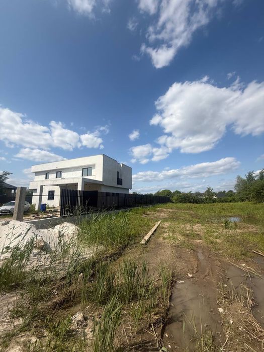 Продаж земельної ділянки  в Скнилеві