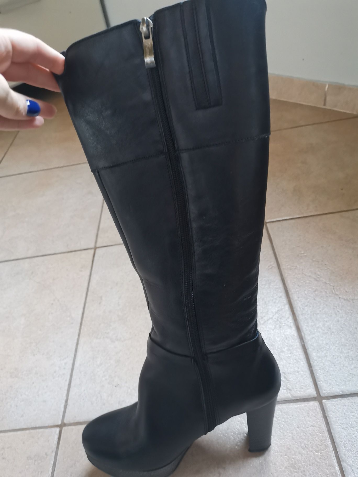 Buty kozaki skórzane KARINO 36