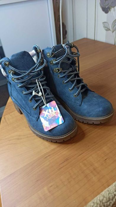 Ботинки женские осенние новые р. 35 (не подошел размер)