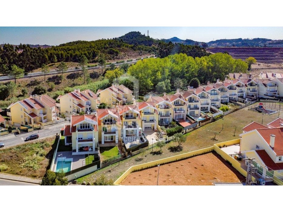 Vende Moradia T4 - Ericeira 23Km, A Casa das Casas