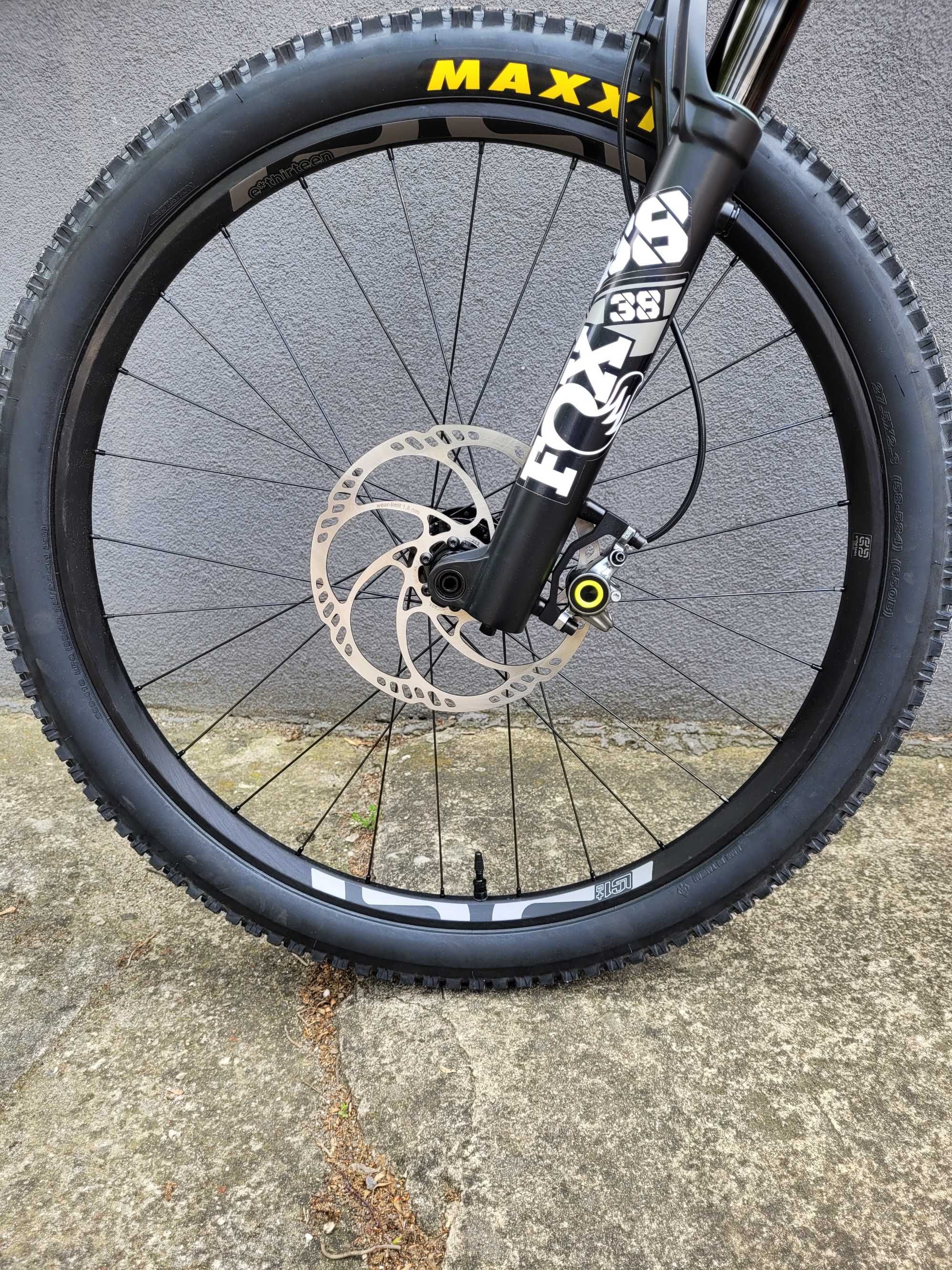 Trek Remedy 9.8 ,L,27.5,karbon,Nowy