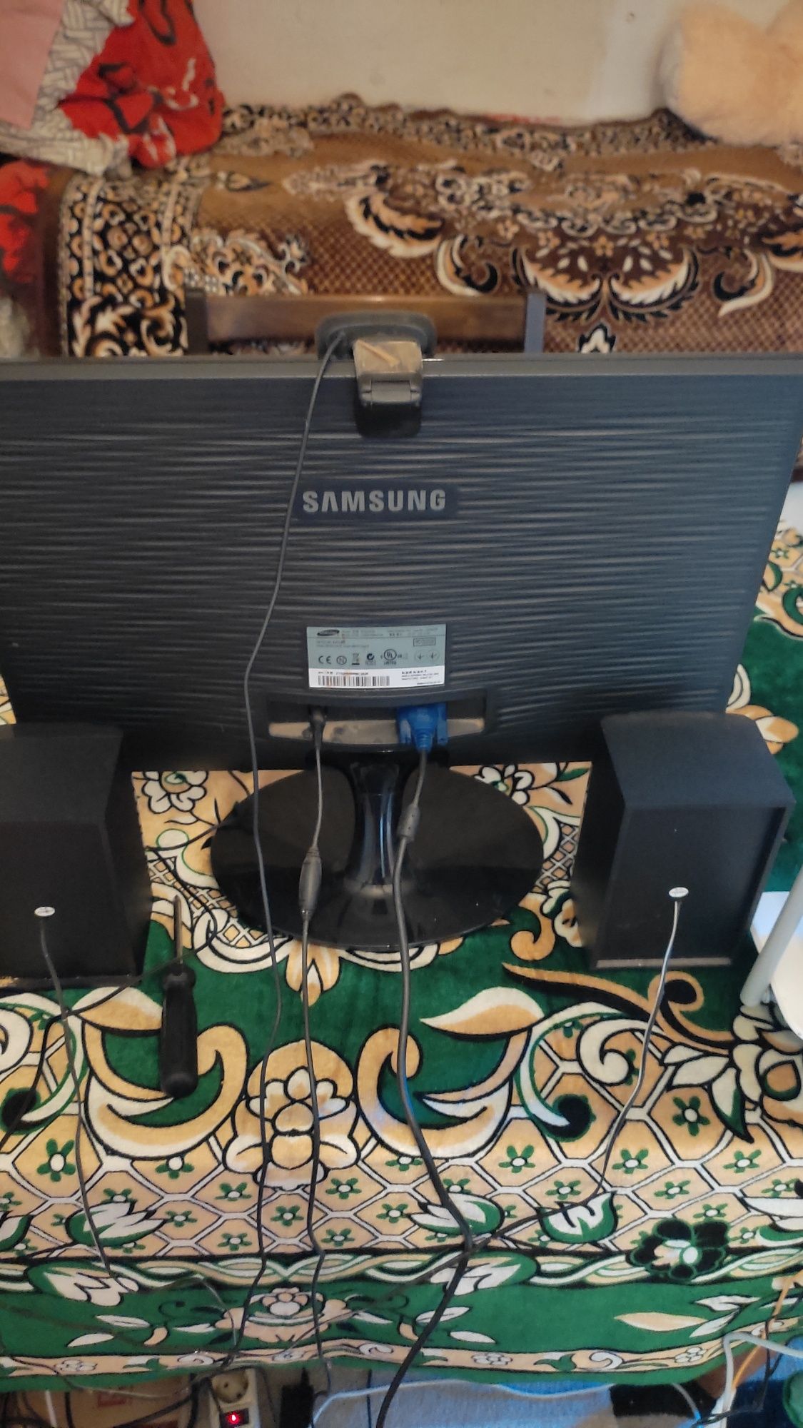 Продам недорого хороший монітор до пк SAMSUNG