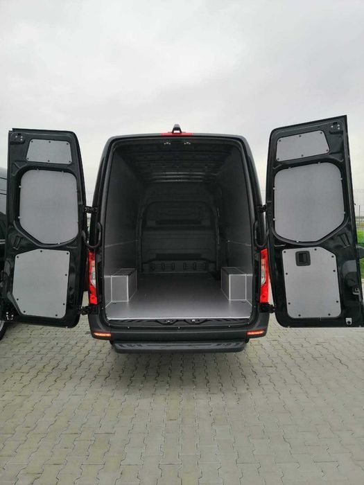 Zabudowa busa Sprintera L3H2  // Zabudowy KNAUTECH