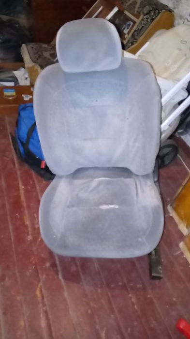 Продаєз Авто сидіння