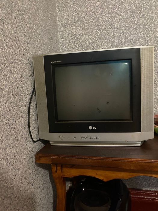 Телевізори 2 шт. LG