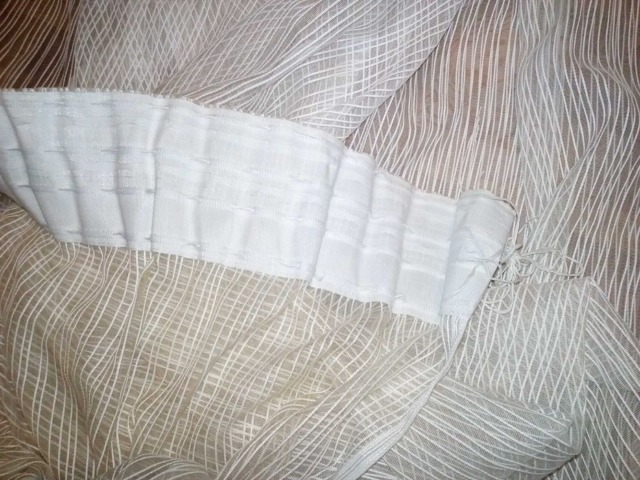 тюль б/у белого цвета в полоску 200*158 см