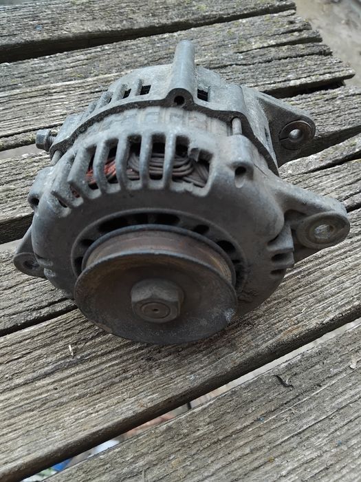 Продам генератор Nissan Almera H16 2.2