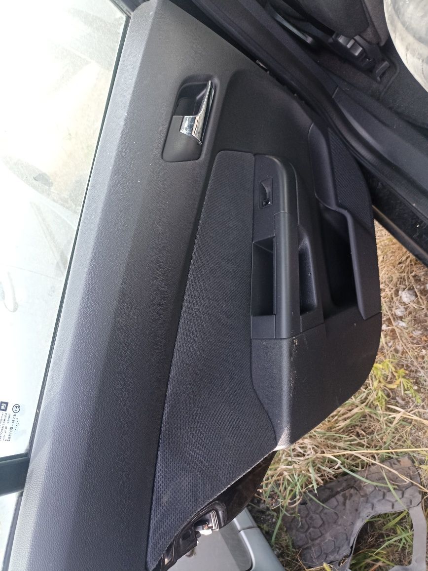 Várias peças ainda não tem motor