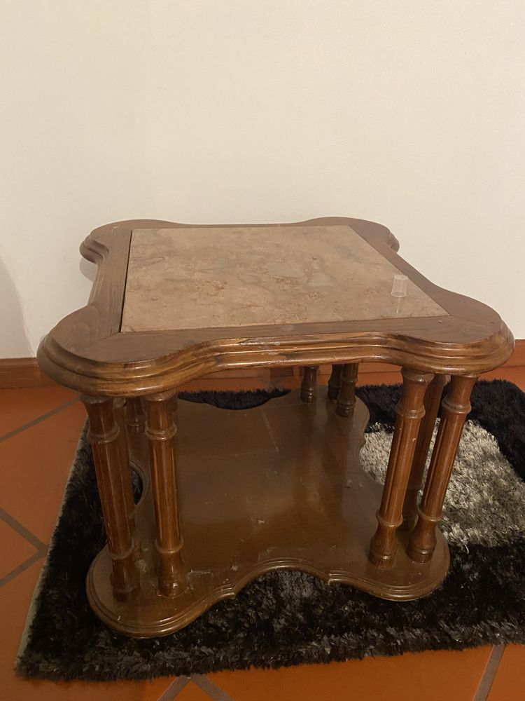 Mesa de centro em madeira