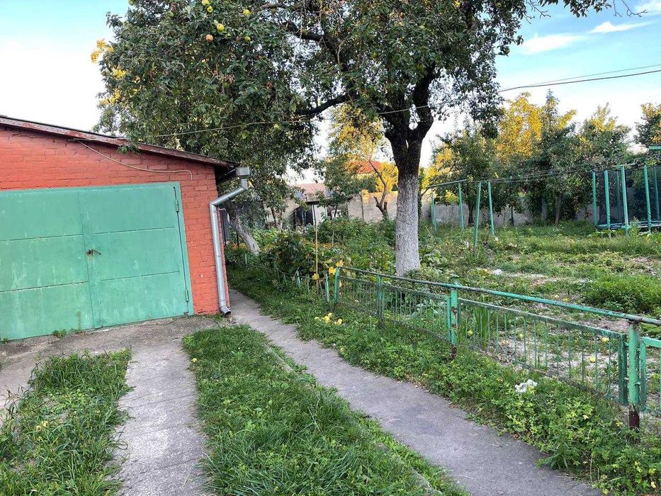 Продам земельну ділянку під будівництво в місті