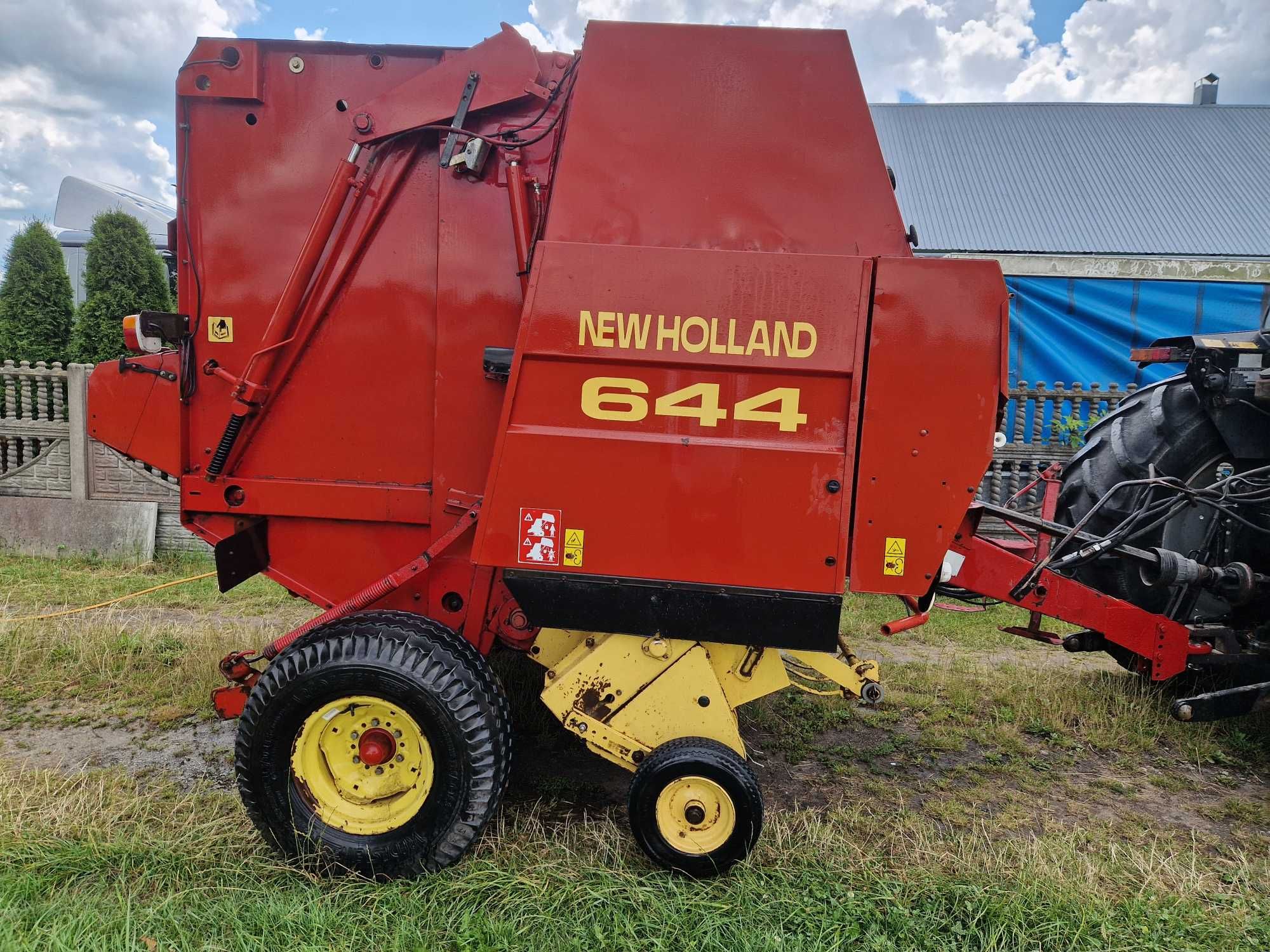 Prasa rolująca New holland 644
