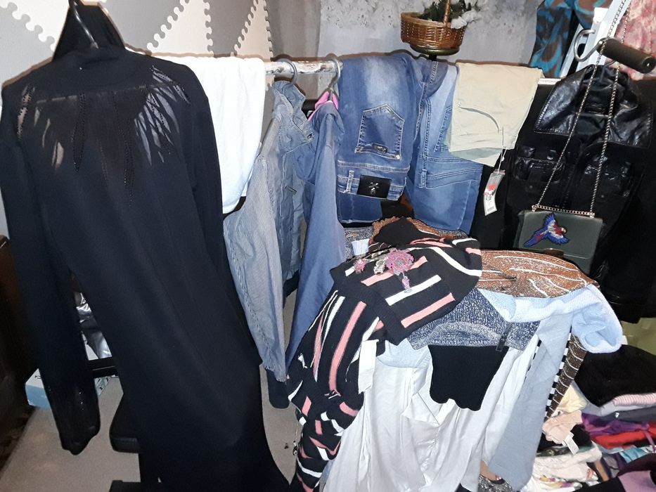 Продам свою женскую одежду