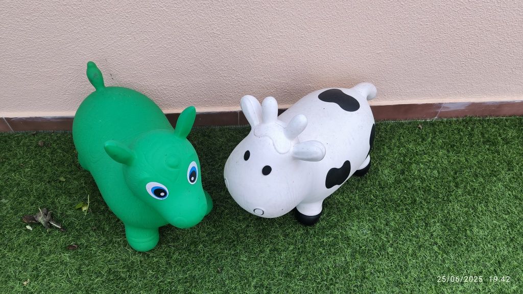Saltitoes em borracha infantil