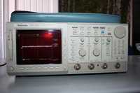 Osciloscopio TEKTRONIX Digital TDS784C