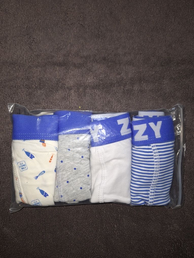 Продам трусики 5-6лет