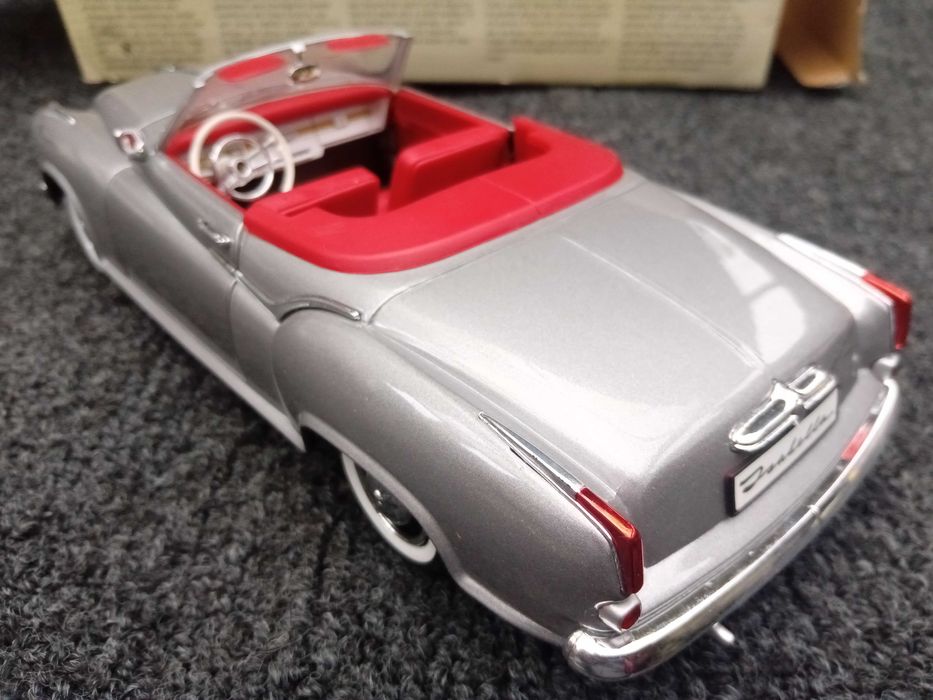 1/18 Borgward Isabella cabrio - Revell