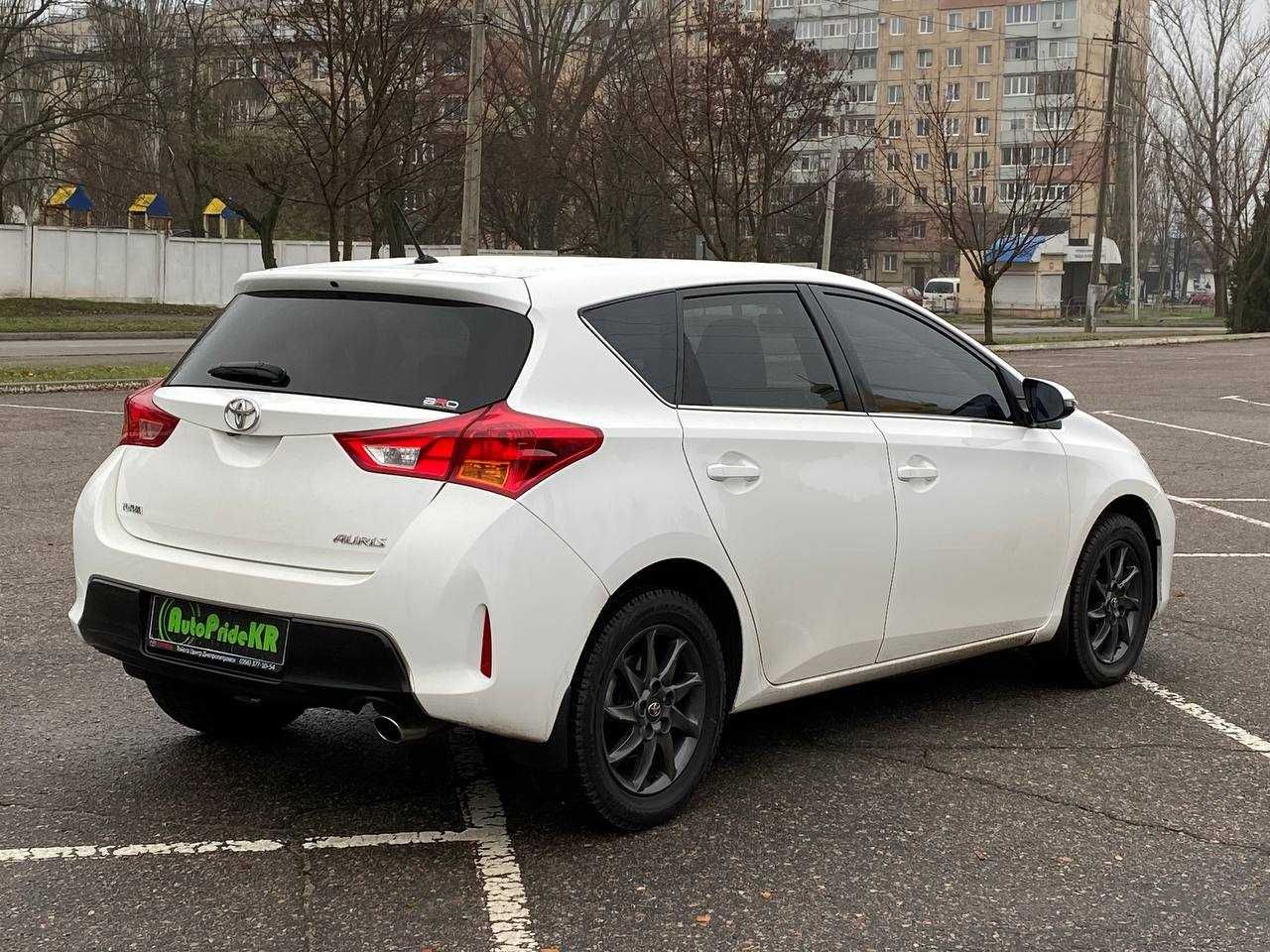 Авто Toyota Auris 2015р, 1.6 бензин, обмін [Перший внесок від 30%]