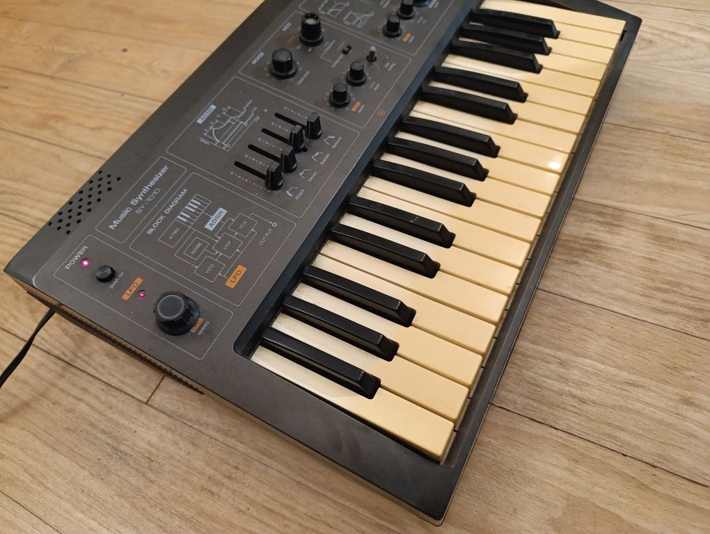 Sintetizador Technics SY-1010 Analog Synthsizer