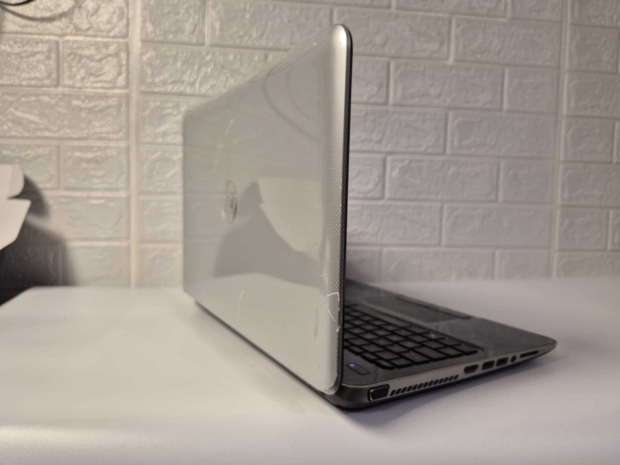 TANIO HP Pavilion AMD A6/8GbDDR/256SSD/Radeon 8450G/BateriaNOWA