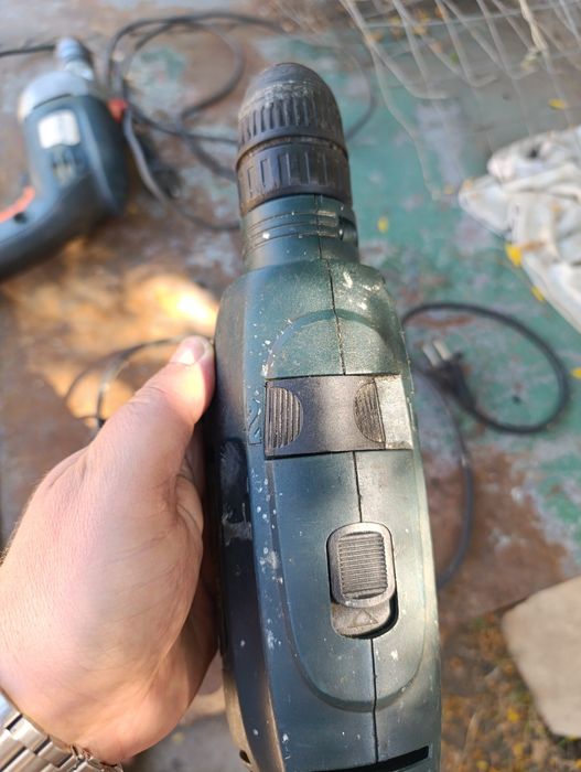 Продам  2 дрели ,рабочие.