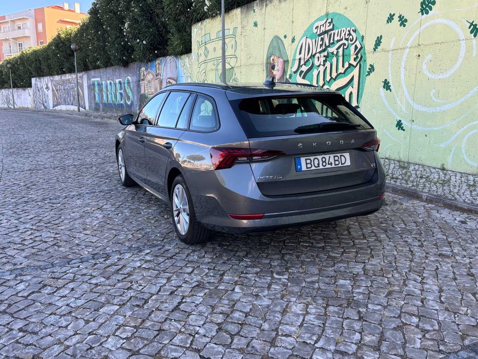 Skoda Octavia 1.4 TSi iV Ambition DSG - IVA dedutível - 37 500km