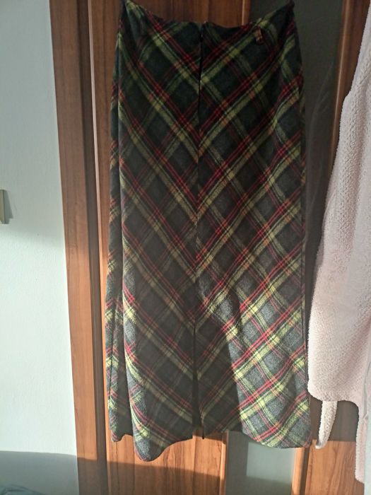 Spódnica midi w kratkę