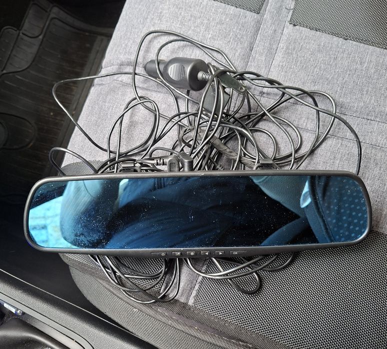 Відеореєстратор з камерою заднього виду