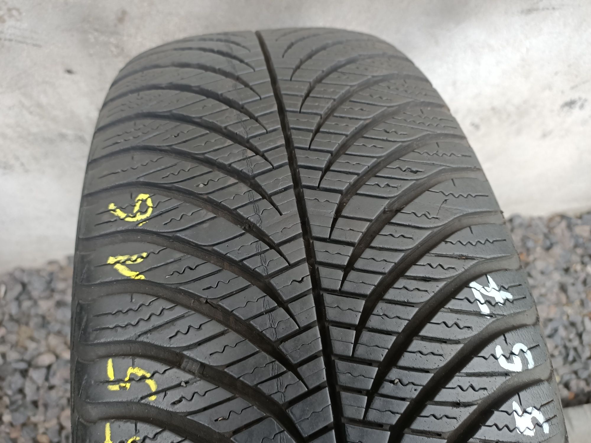 Goodyear Vector 4 Seasons 205/55/16 1sztuka