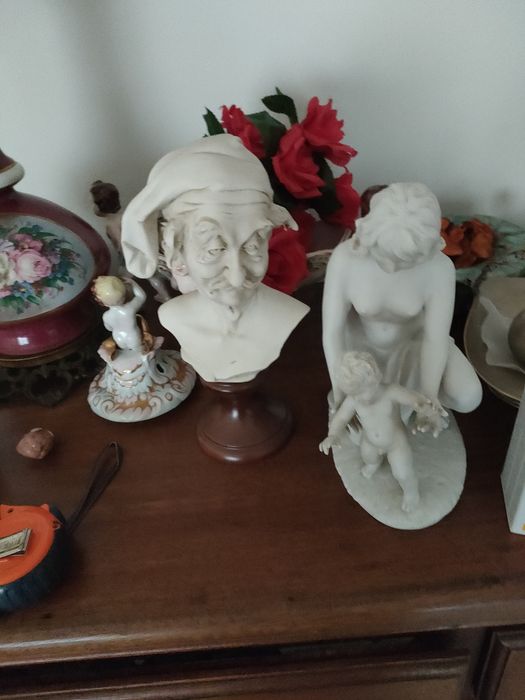 Estátuas de porcelana italiana