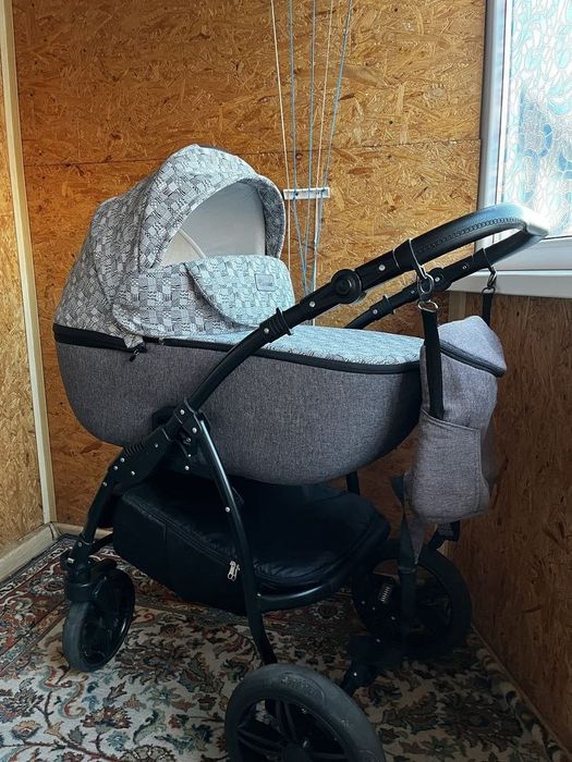 Продам коляску 2в1