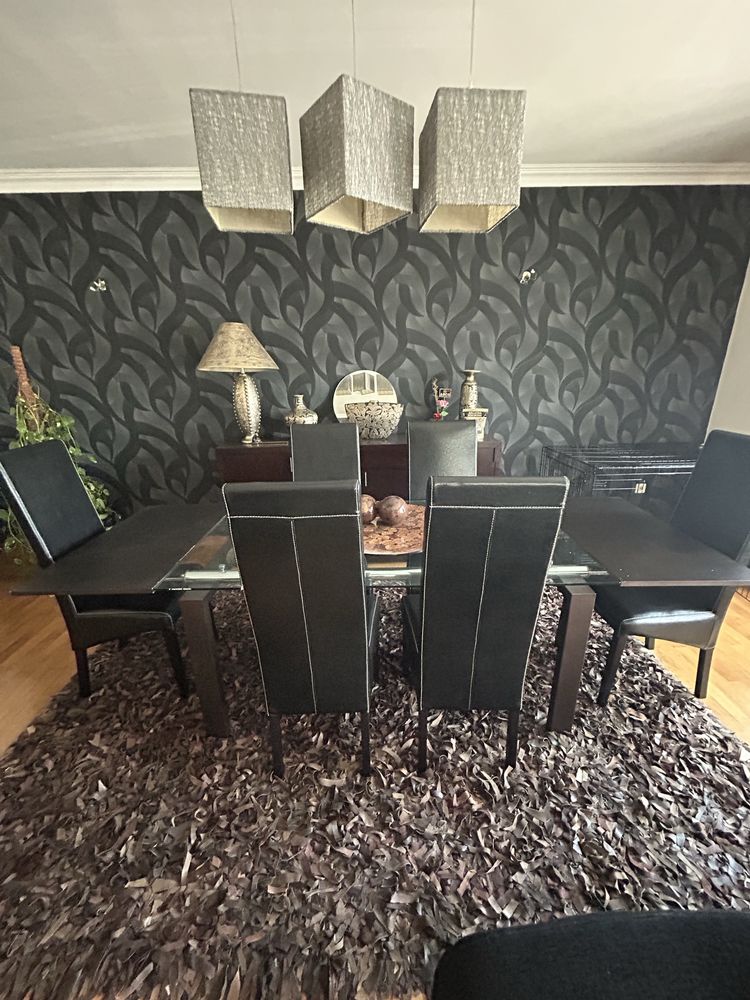 Mesa de jantar com extensao e 6 cadeiras