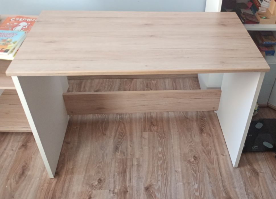 Biurko z kontenerkiem, meble Wójcik, seria Amazon