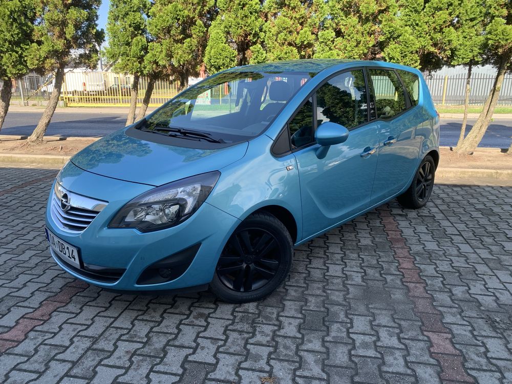 Opel Meriva B 1.7 110km cosmo czujniki parkowania alu hak nowe tarcze