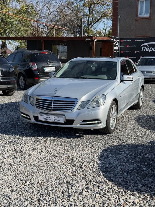 Мерседес 212 2011 1.8 Бензин