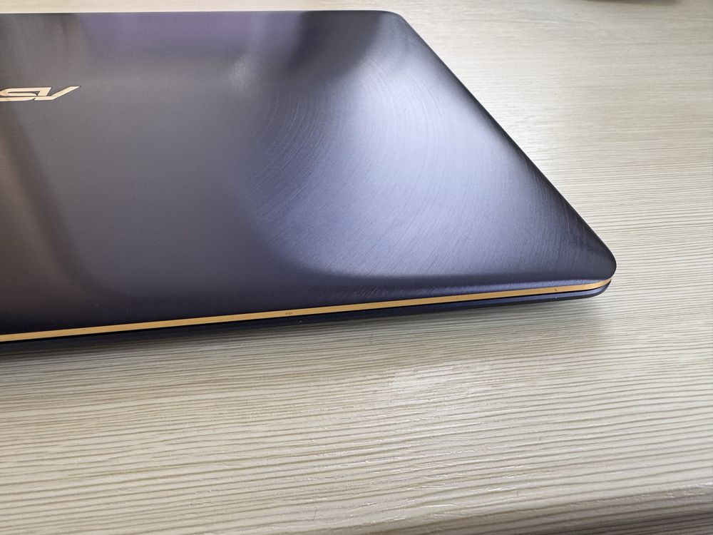 Продам Asus zenbook 3 deluxe ux3490u