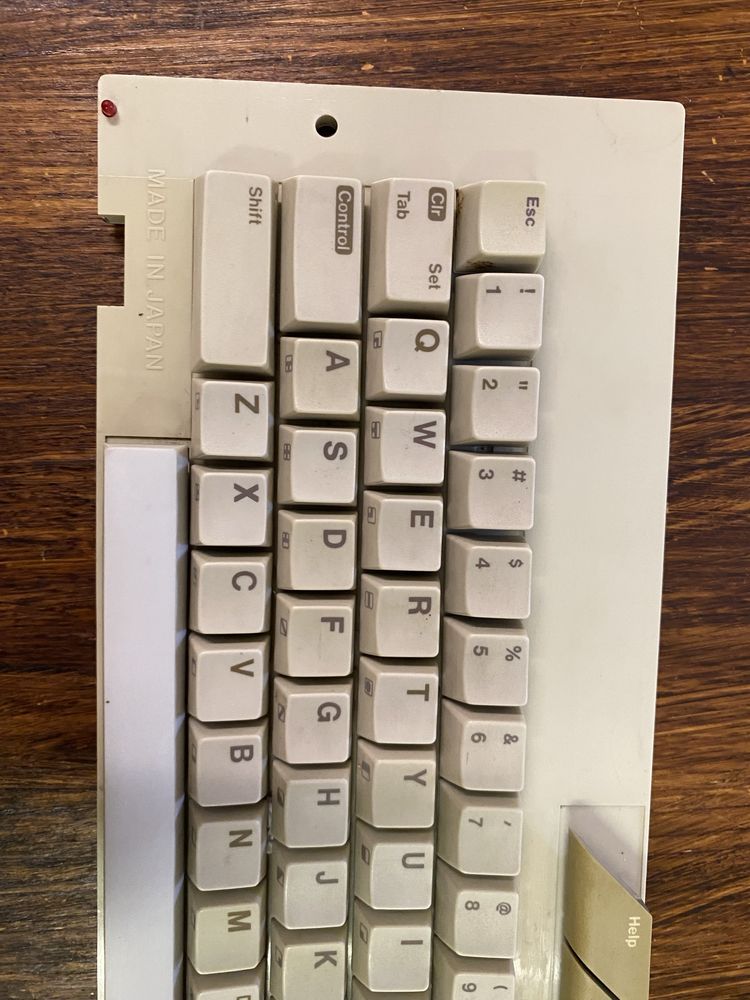 Atari 65,130,800XE klawiatura