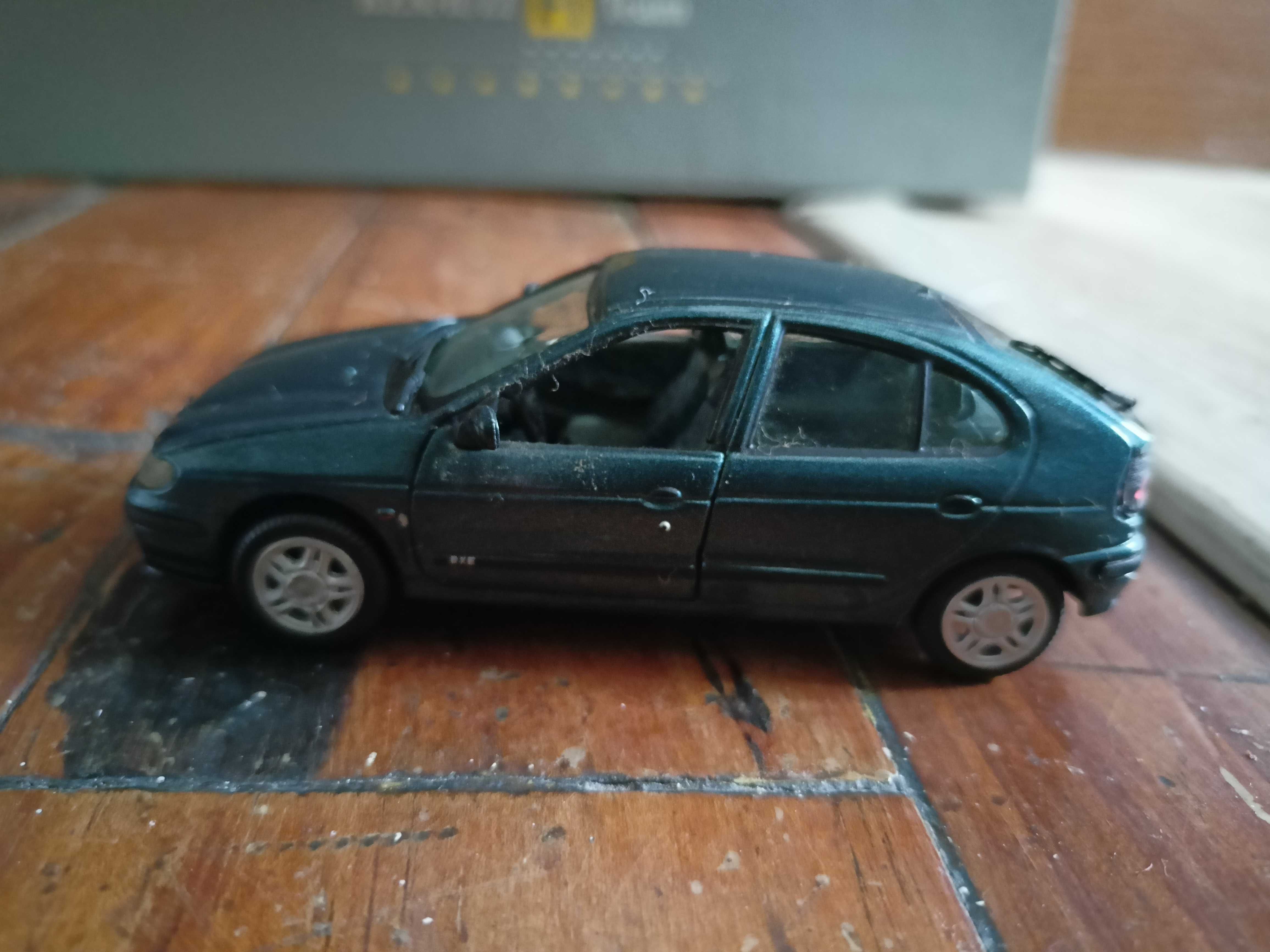Renault Megane 1:43