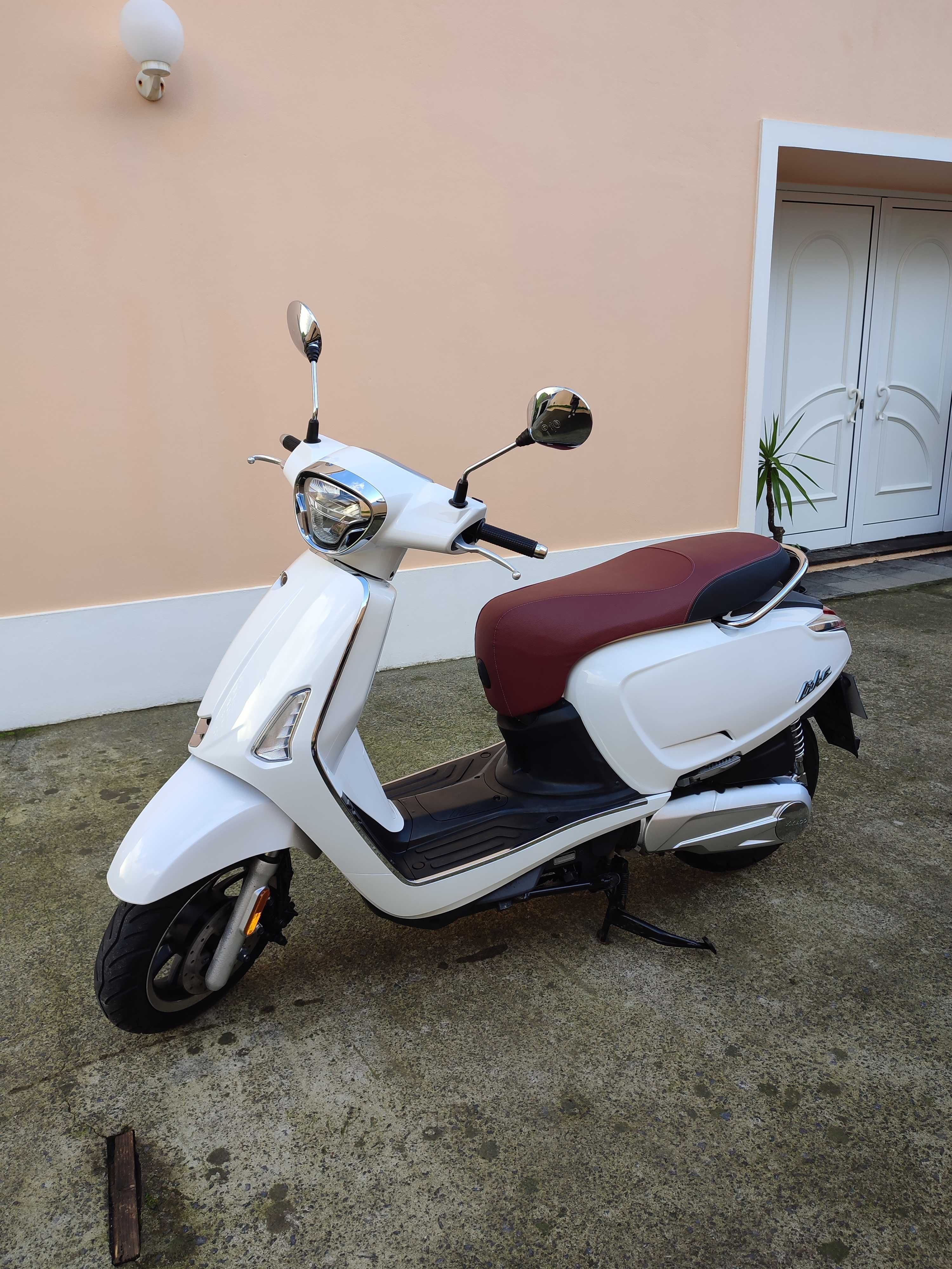 Mota Scooter Kymco Like 125